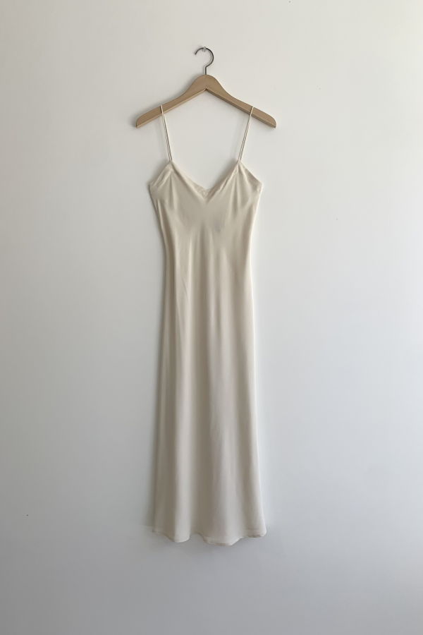 Kamperett V-NECK MIDI SLIP - IVORY