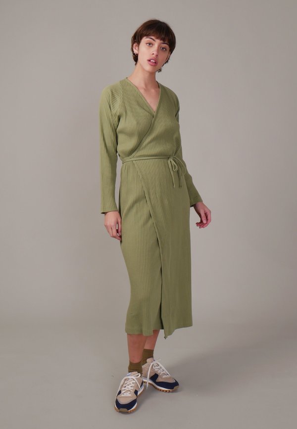 Baserange Cleat Dress With Sleeves - Ero Green | Garmentory