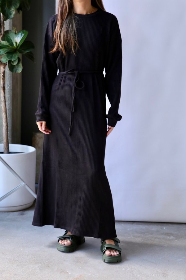 Baserange Shaw Long Sleeve Kaftan - Black | Garmentory