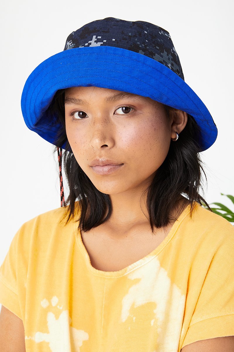 back beat rags Reversible Bucket Hat - Navy Camo/Cobalt