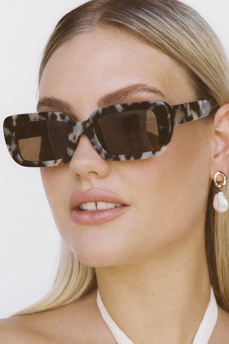 Raie Eyewear Mary Sunglasses - Moo Tort | Garmentory display picture 1