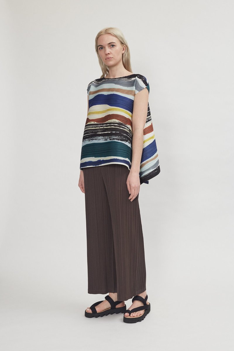 トップス PLEATS PLEASE ISSEY MIYAKE Leaf Vein Issey Miyake Pleats Please Leaf Vein Top - Charcoal/Black | Garmentory