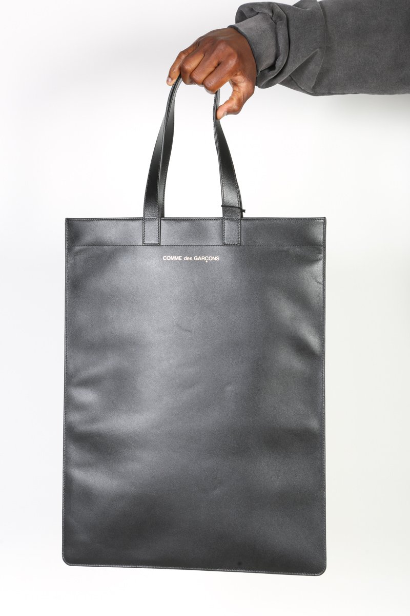 CLASSIC-LEATHER-TOTE-