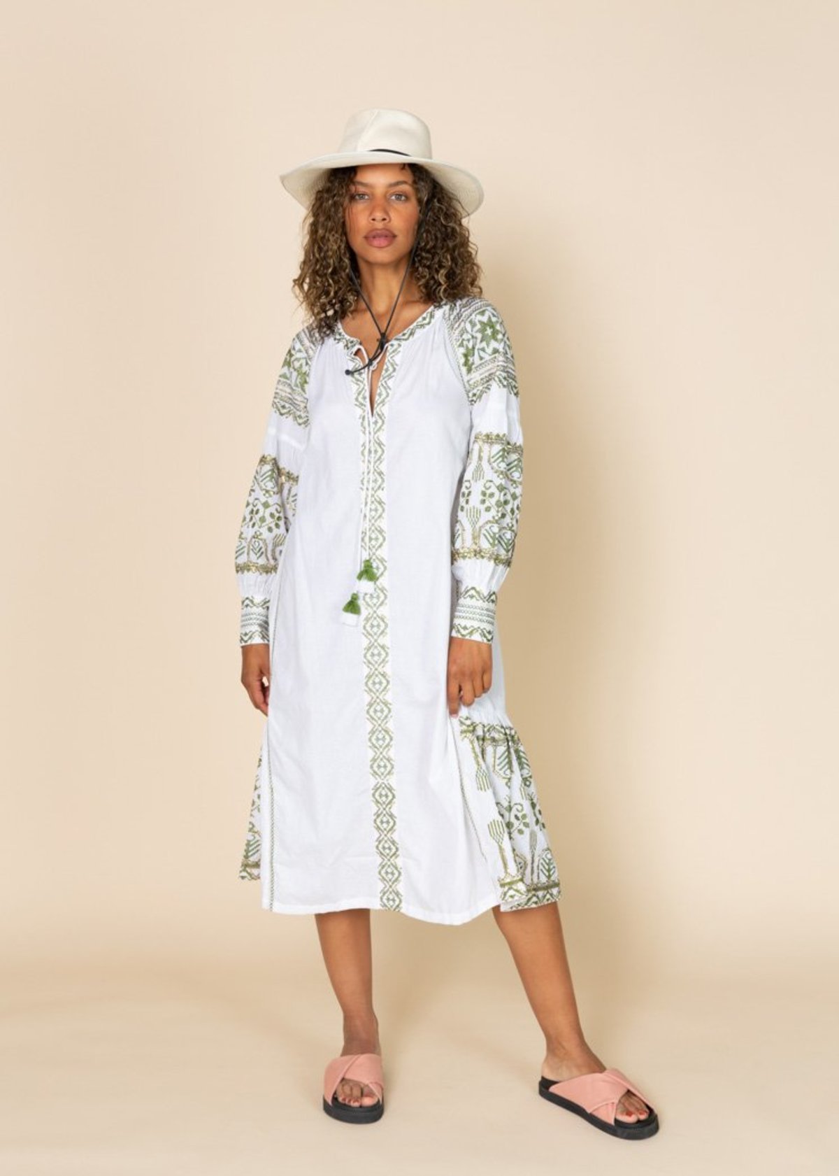 rose embroidered maxi dress Endless Rose main image 1