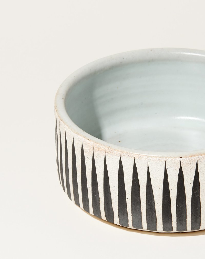 MQuan Dog Bowl - Black Stripes