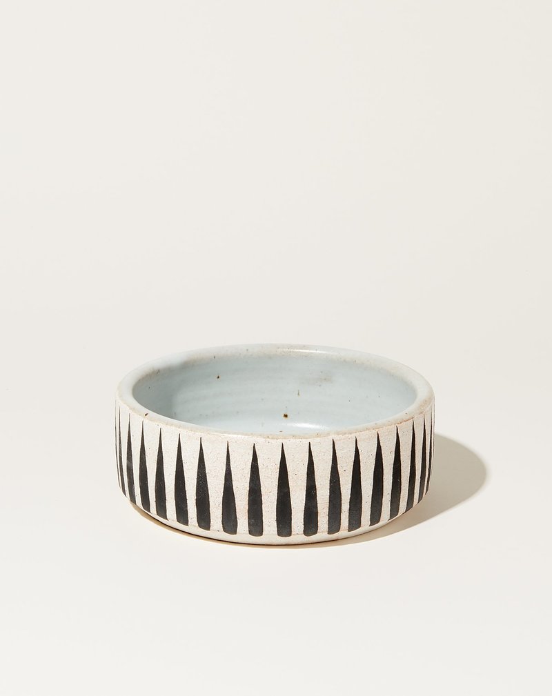 MQuan Dog Bowl - Black Stripes