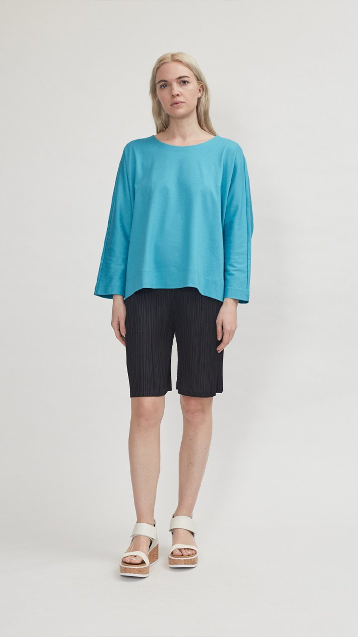 Tシャツ・カットソー ISSEY MIYAKE Women Tunic Tops IM48KN28517 BLUE WOMEN / Tops / Tunics – ISSEY MIYAKE ONLINE STORE