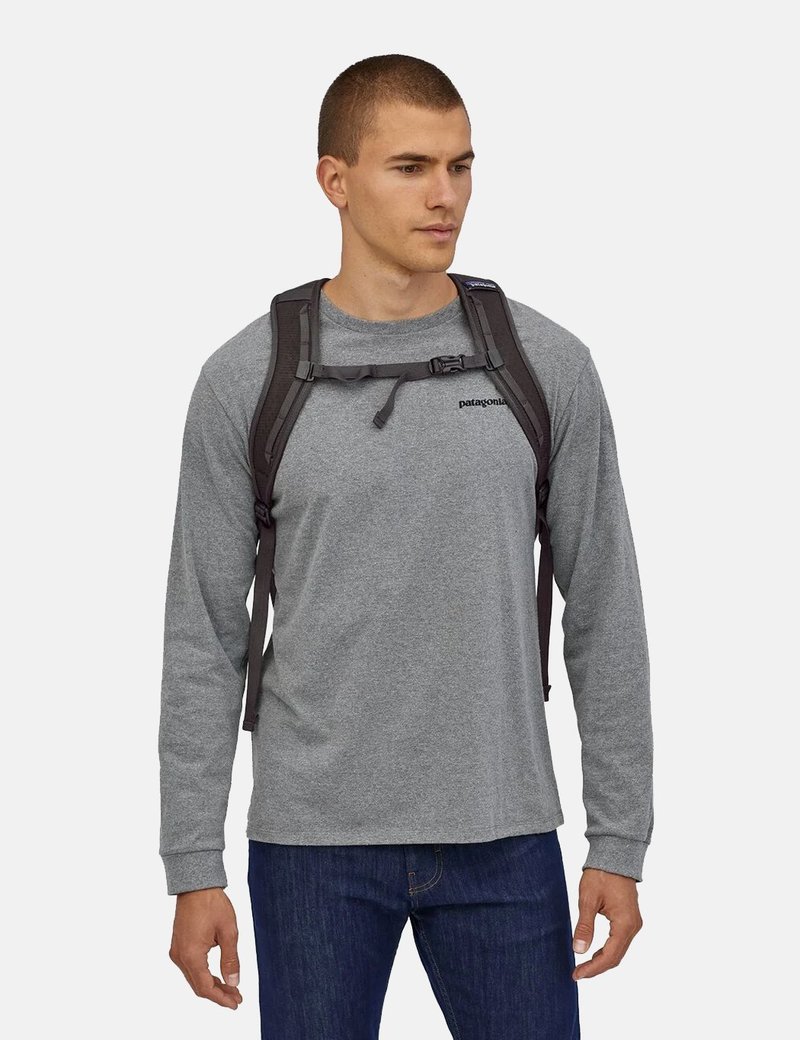 Patagonia Planning Divider Pack 30L Tiger Tracks Camo:Ink Black リュック Patagonia Planing Divider Pack 30L Backpack - Black | Garmentory
