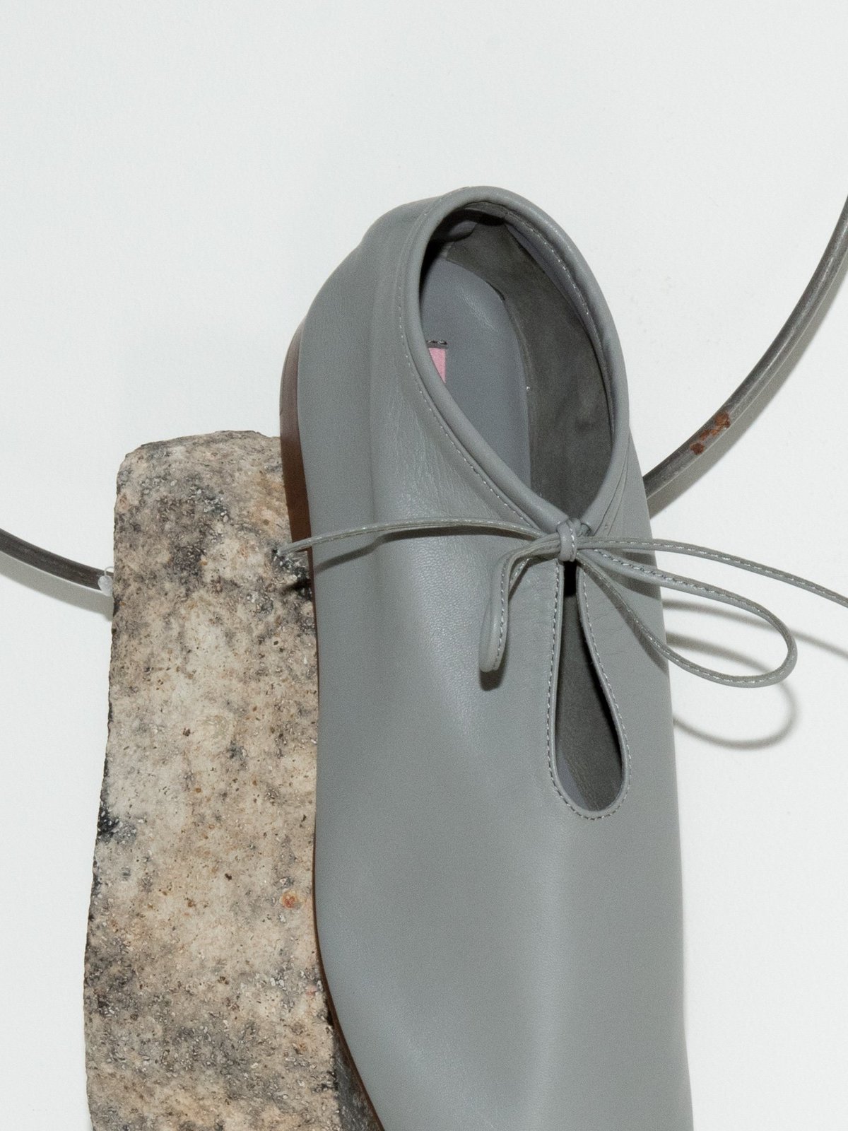 blush. Tulipe Flat - Earl Grey - Image 4 of 4