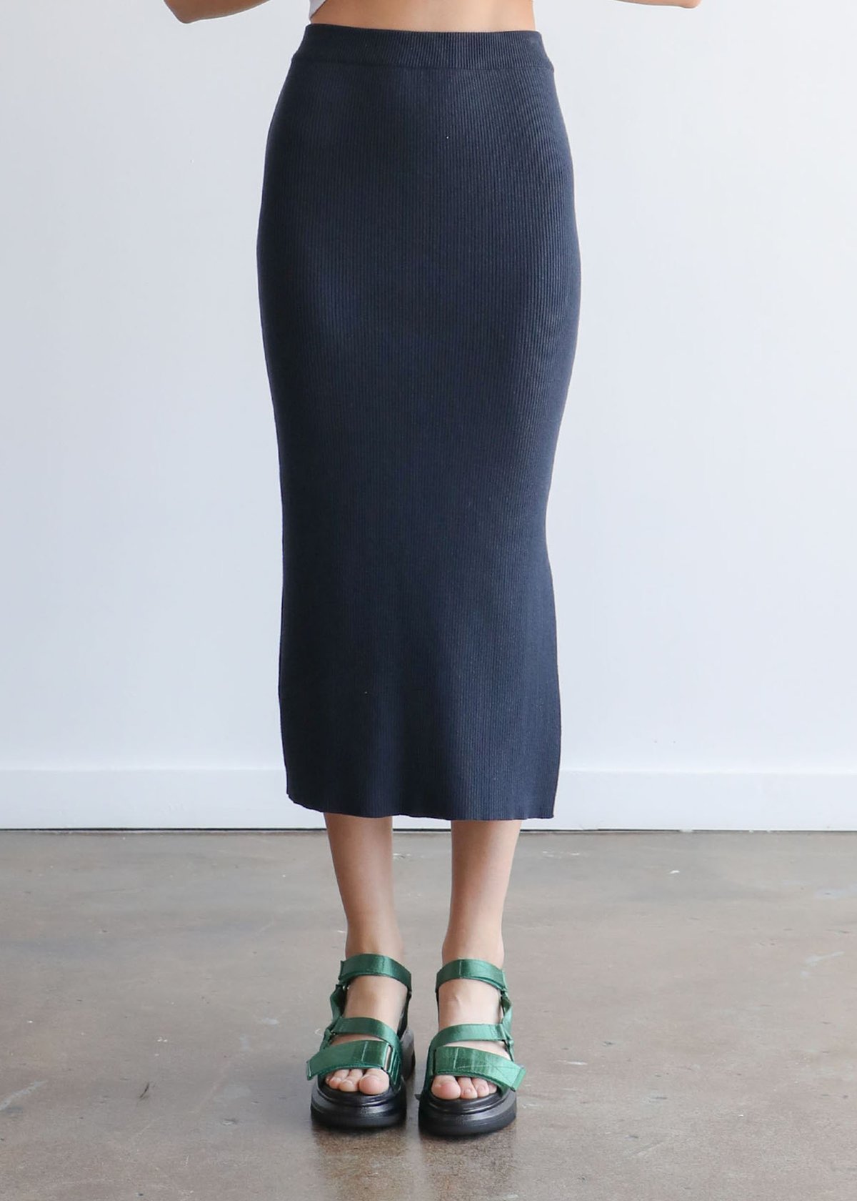 Ribbed Knit Midi Skirt in Navy | Garmentory