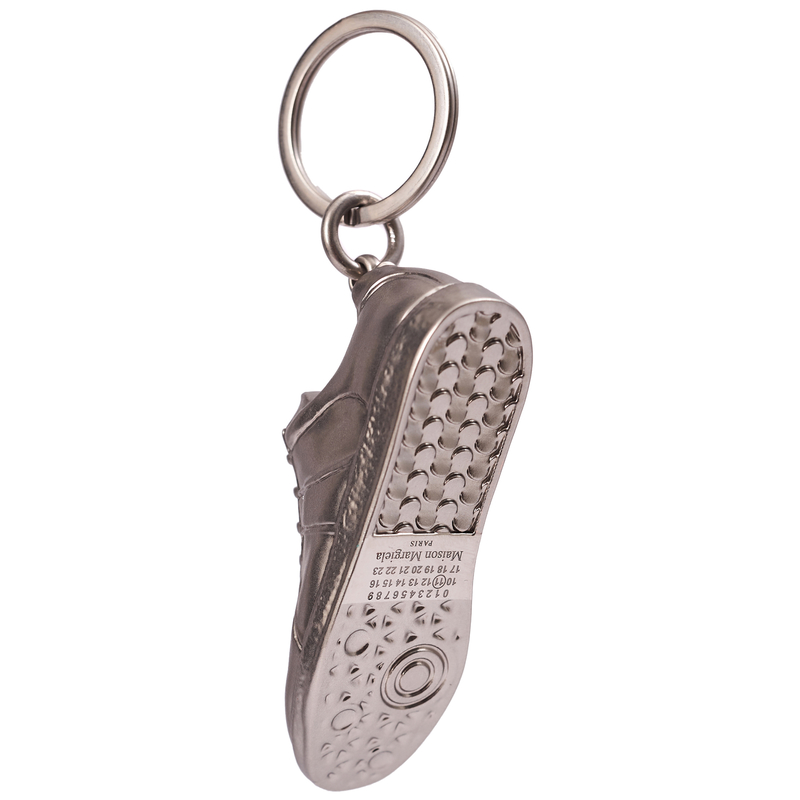 【関税&送料込】Maison Margiela Olive Green Leather Keyring Maison Margiela four-stitch Leather Keyring | Black | FARFETCH