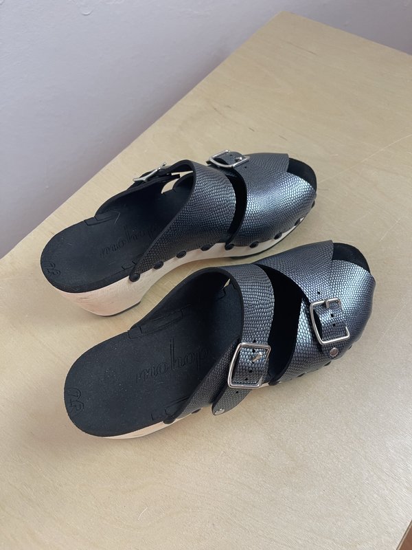pre-loved Mohop Clog Sandals - Pewter pre-loved Mohop Clog Sandals - Pewter