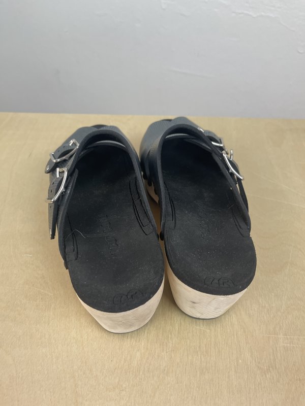 pre-loved Mohop Clog Sandals - Pewter pre-loved Mohop Clog Sandals - Pewter