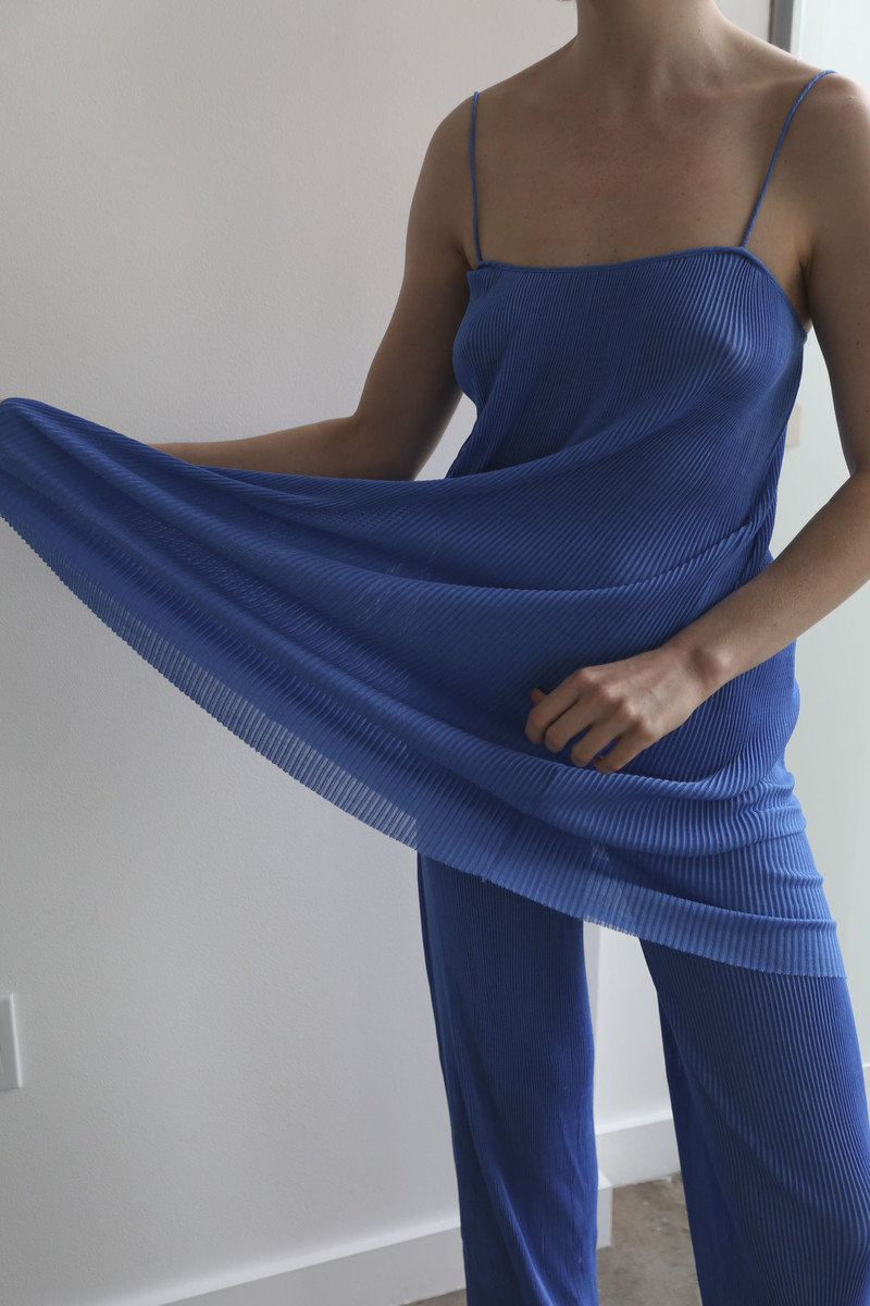 PRISCAVera Silk Pleated Dress in Cyan