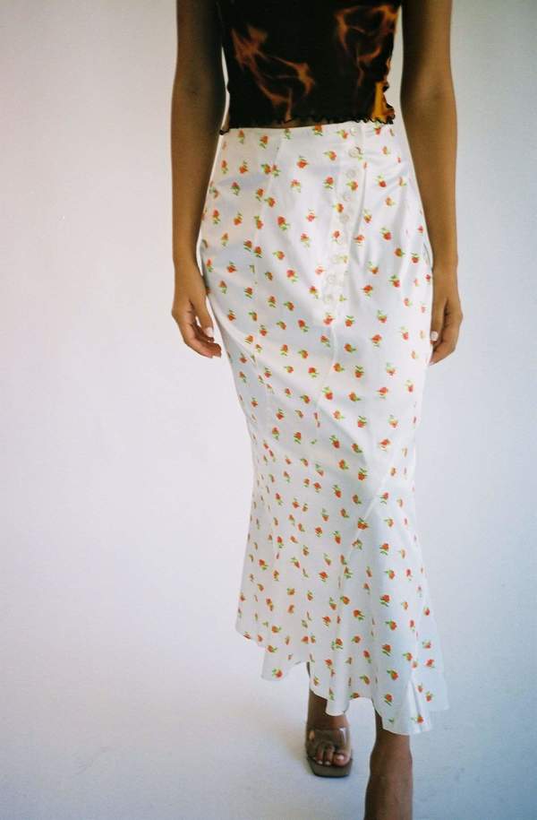 Yuhan Wang Red Rose Skirt - WHITE | Garmentory