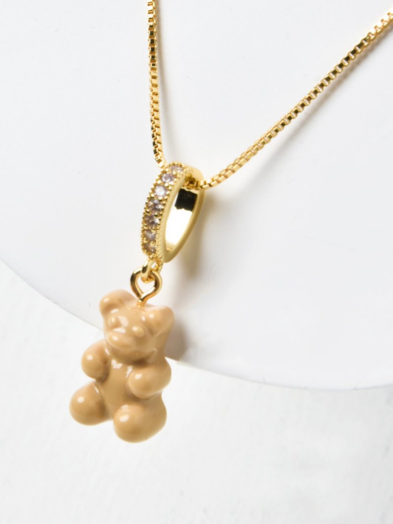 CRYSTAL HAZE NOSTALGIA BEAR PENDANT - PAVE SALT CARAMEL