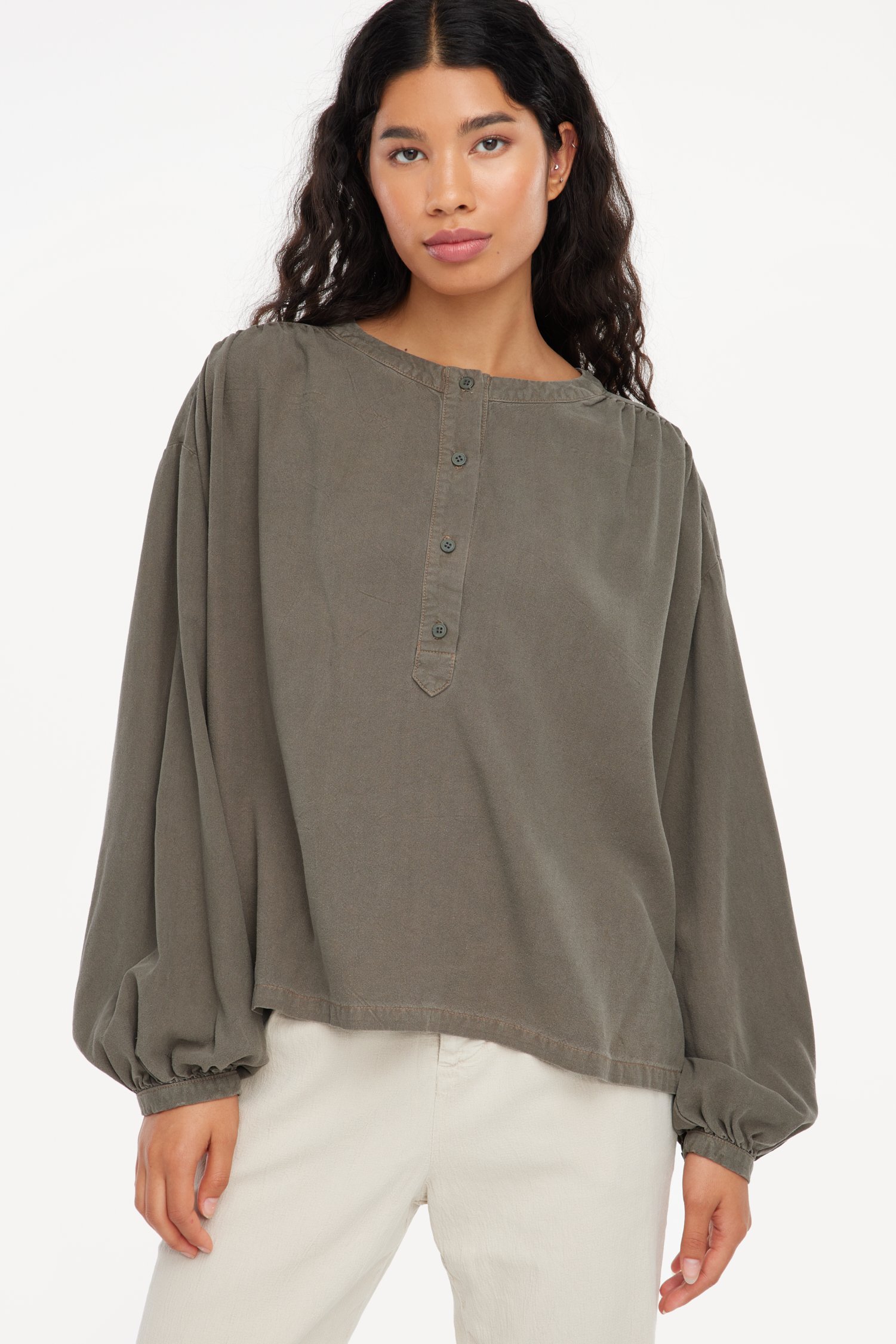Lacausa Raw Silk Henley - Sage