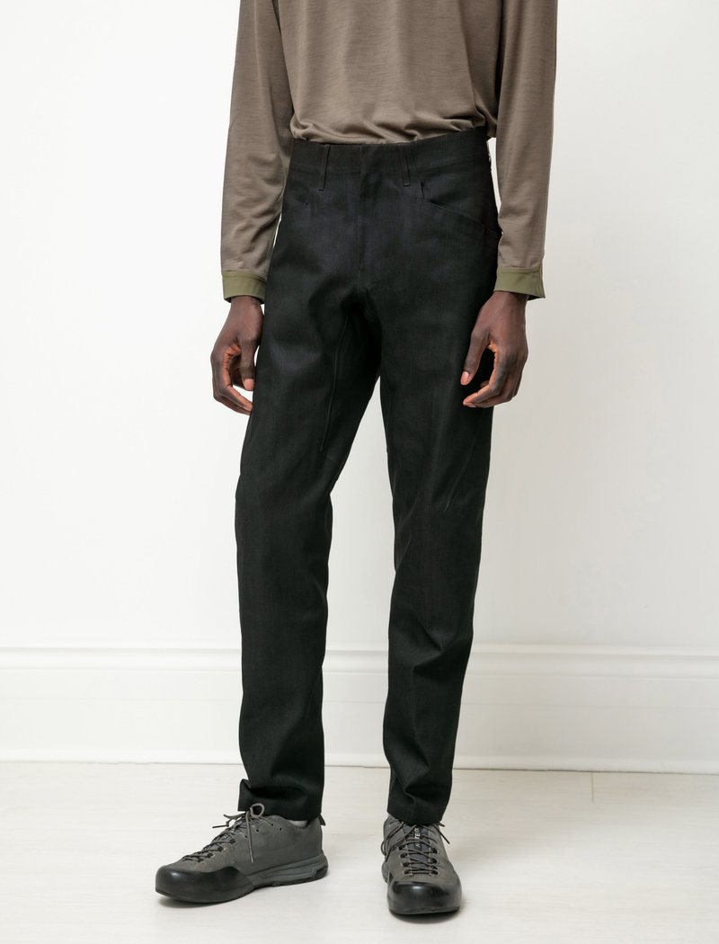 ARC’TERYX VEILANCE Cambre Pant 32 ARC'TERYX VEILANCE Cambre Pant 32 Arcteryx Veilance Cambre Pants