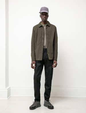 ジャケット・アウター VEILANCE Mionn IS Overshirt Dark Olive M Veilance Mionn IS Overshirt - Dark Olive | Garmentory