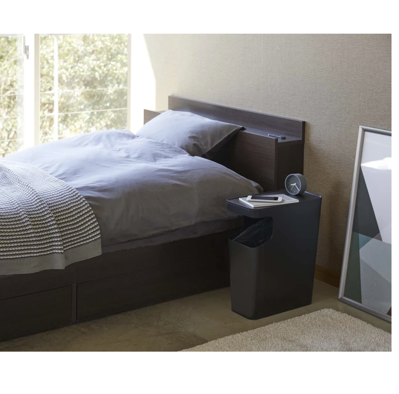 Mesa Salón Diseño Japonés YAMAZAKI 6707 Tower Side Table, Black, Steel/Wood, 48 X 18 X 44 Cm Diseño Japonés Compacto Y Funcional