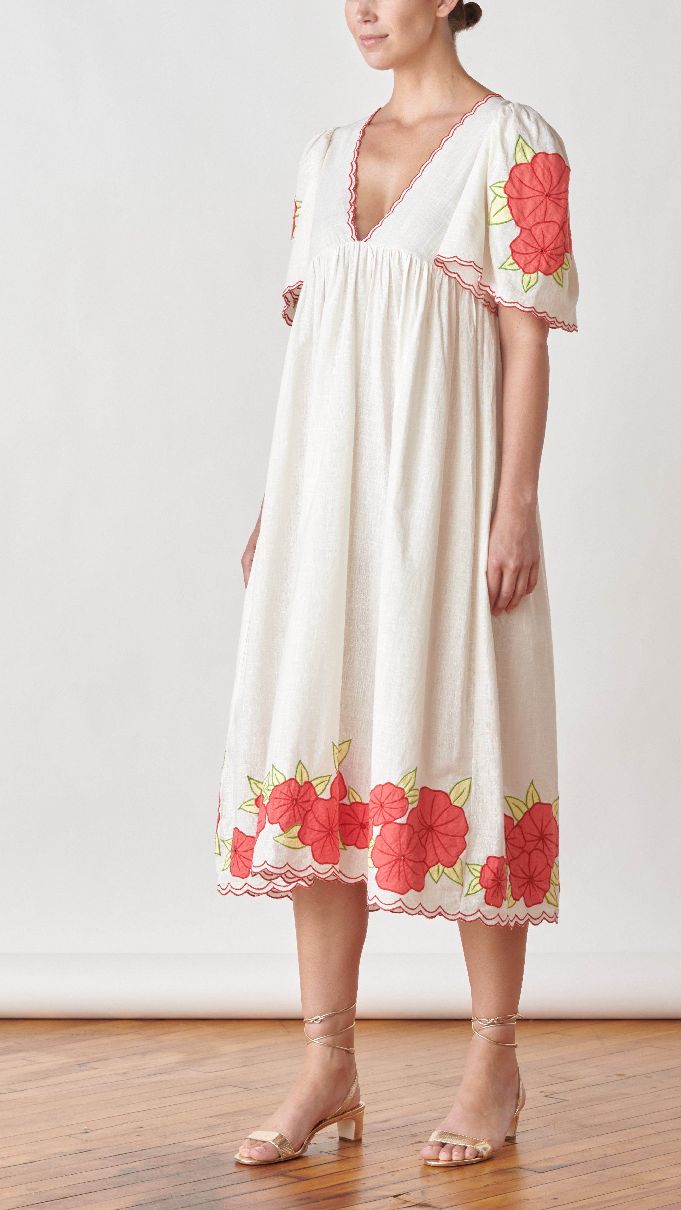 the great midi dress THE GREAT THE Cobblestone Midi Dress Blush Floral Print Smocked Cotton Size 1