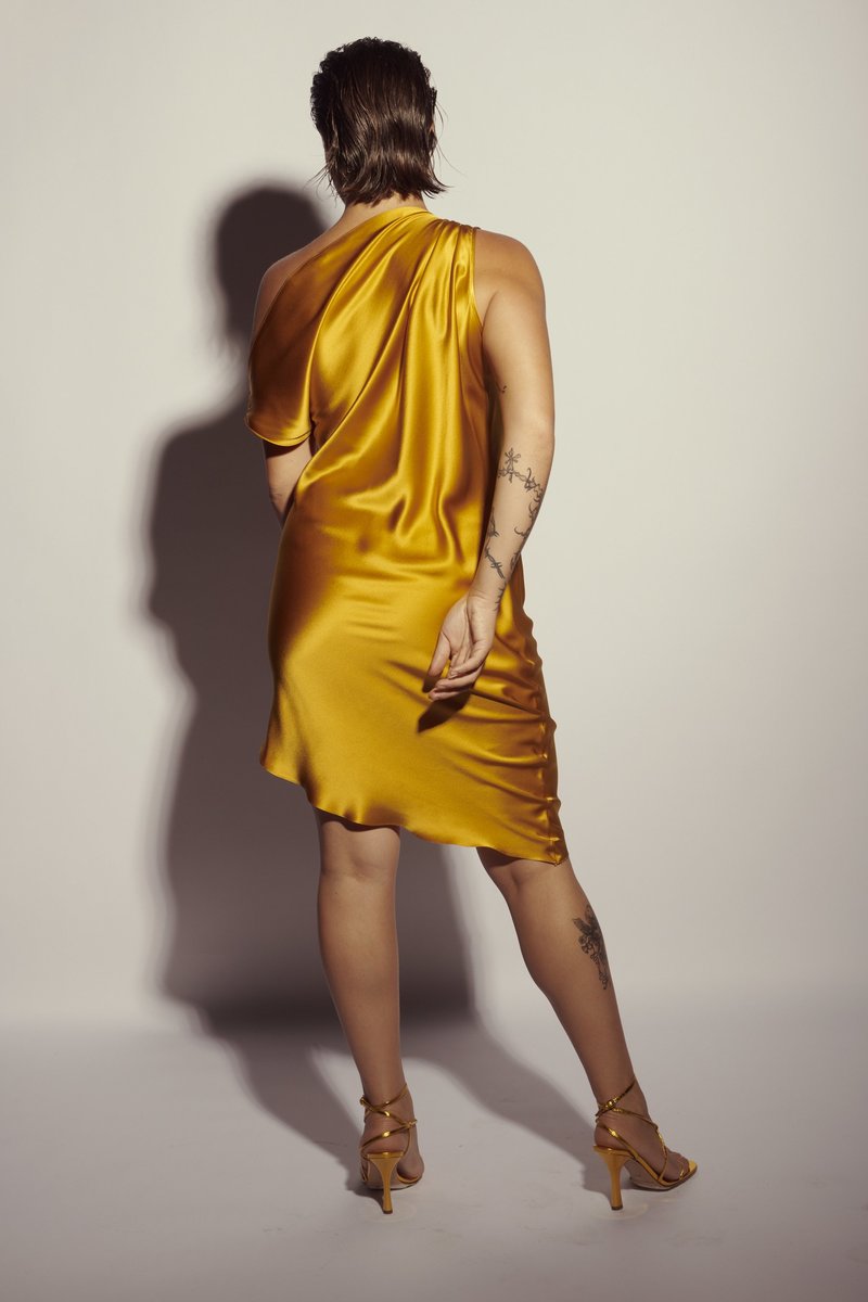 KES Venus Drop Shoulder Dress - Black