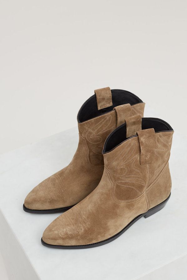 tan western booties