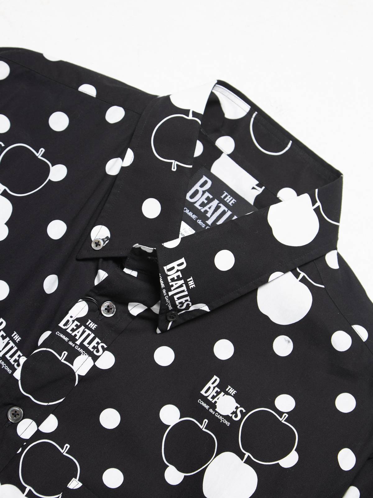 COMME des GARCONS 国内買付 The Beatles Apple Polka Printed Teaming Up The Beatles With Comme Des Garçons - The New York