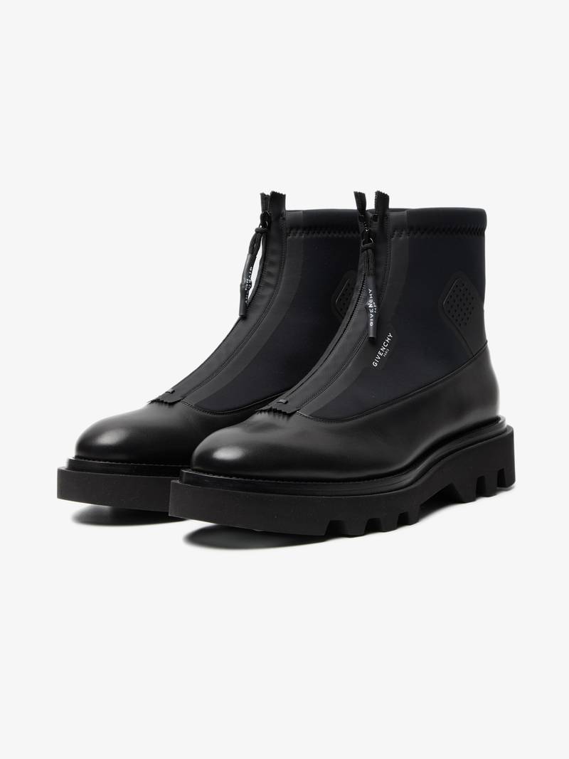 靴 Givenchy front zipper dump boots Givenchy front zipper dump boots（givenchy boots. Just got
