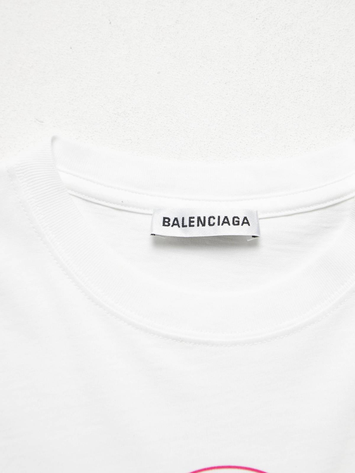 BALENCIAGA✳︎ホワイト✳︎ピンクロゴTシャツ Balenciaga Logo Printed Oversized T-Shirt in Pink | Lyst
