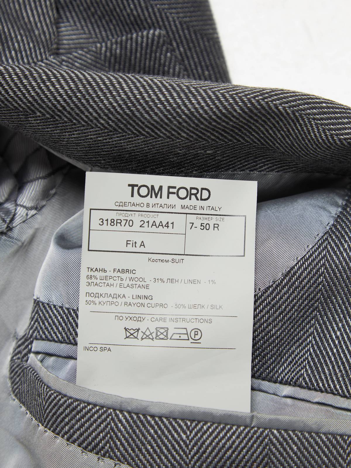[PRE - LOVED] Tom Ford Wool and Linen Blend Suit - Image 3 of 3