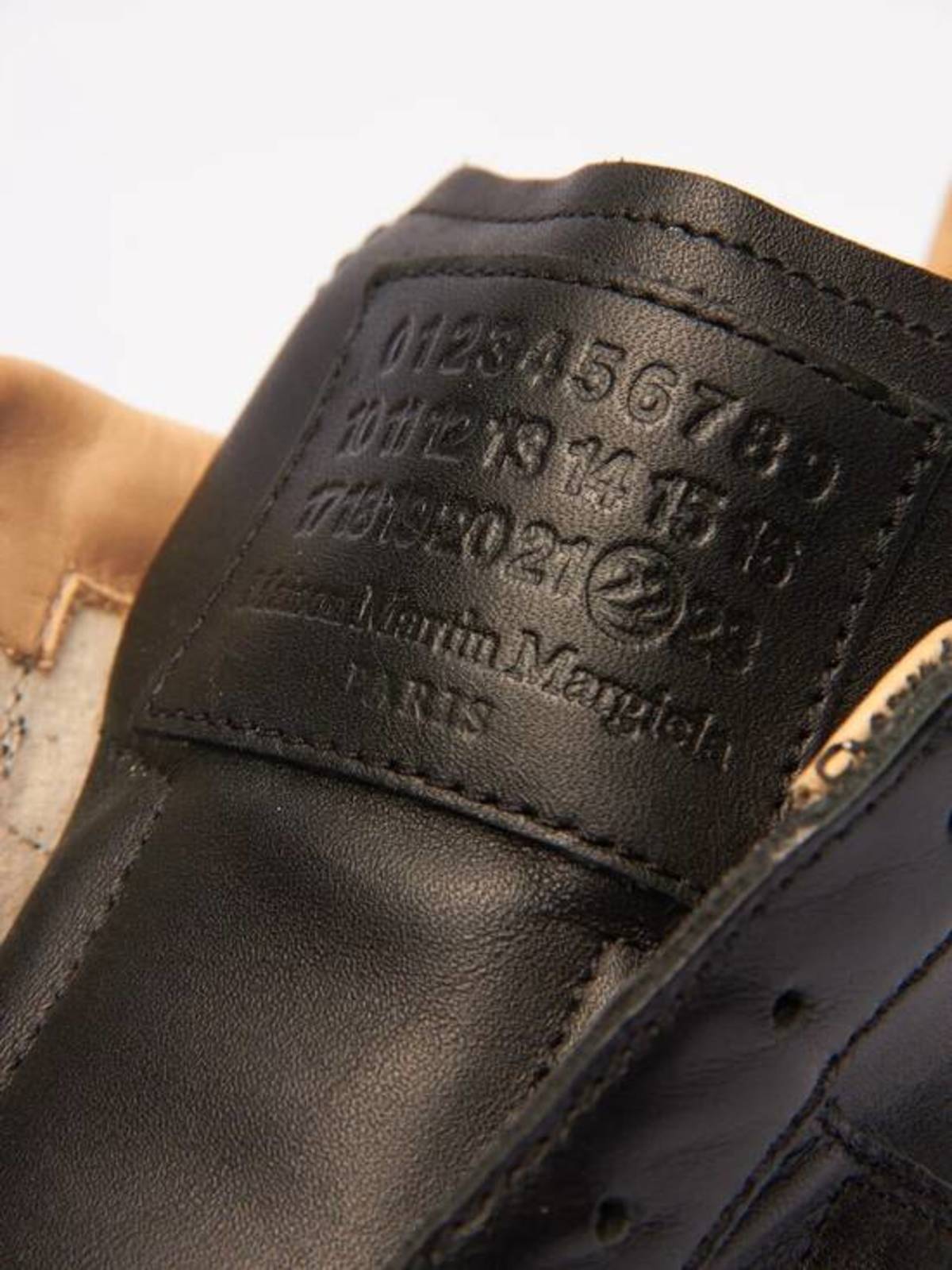 Pre-Loved] Maison Margiela Black and Red Replica Leather Low Top