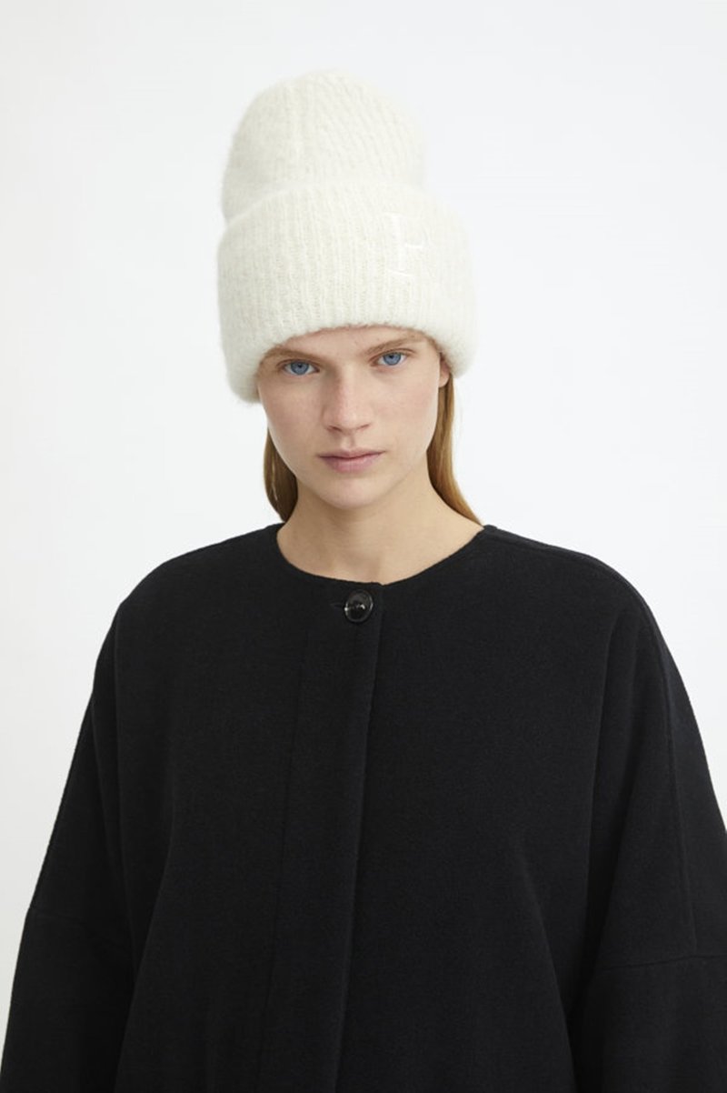 Rodebjer Sendina Hat Beanies - Chalk White | Garmentory display picture 3