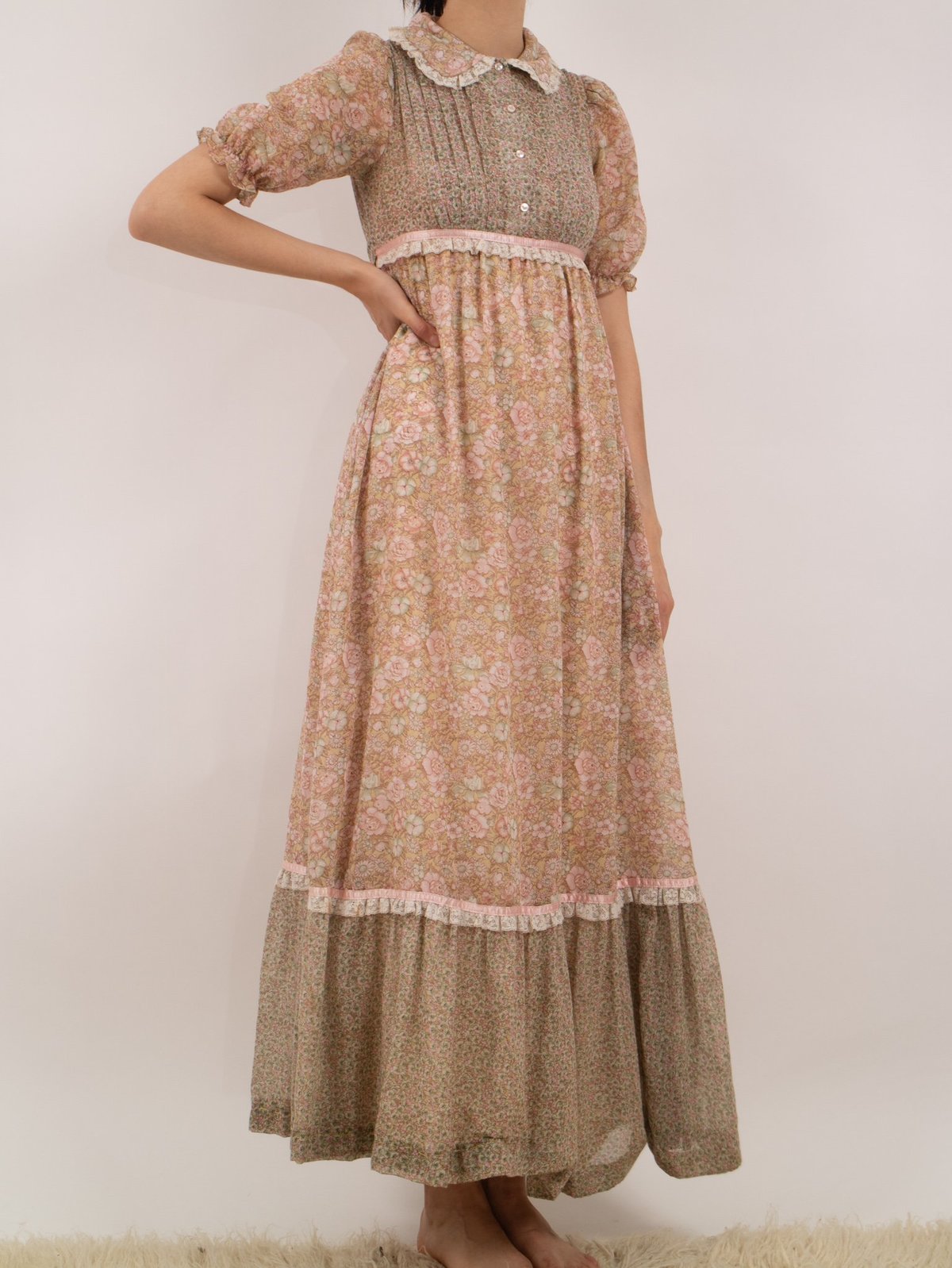 Vintage 1970's phase 2 empire waist gunne sax style dress