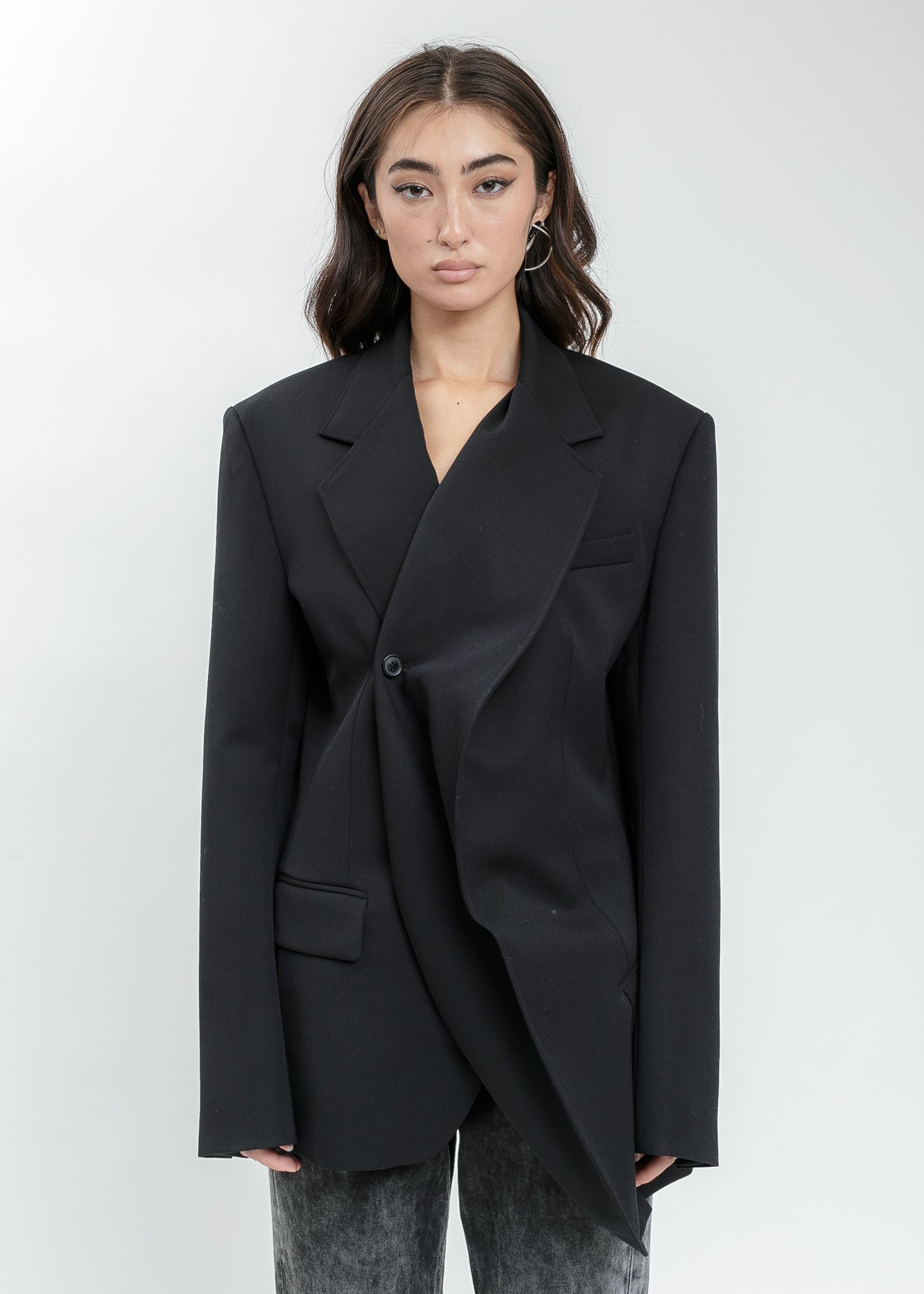 Black-Classic-Twisted-Lapel-