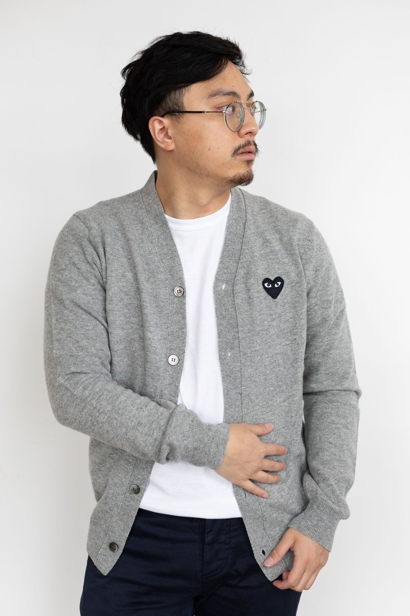 Comme Des Garçons PlayBlack Heart カーディガン PLAY COMME des GARCONS - プレイコムデギャルソン V-NECK