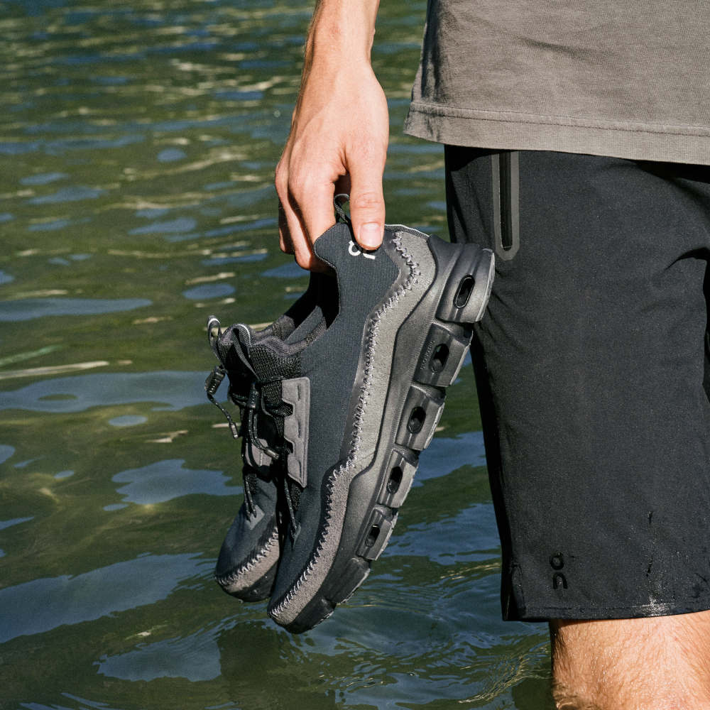 On Shoes Cloudaway Black/Rock Men 49.99134 | Garmentory display picture 3