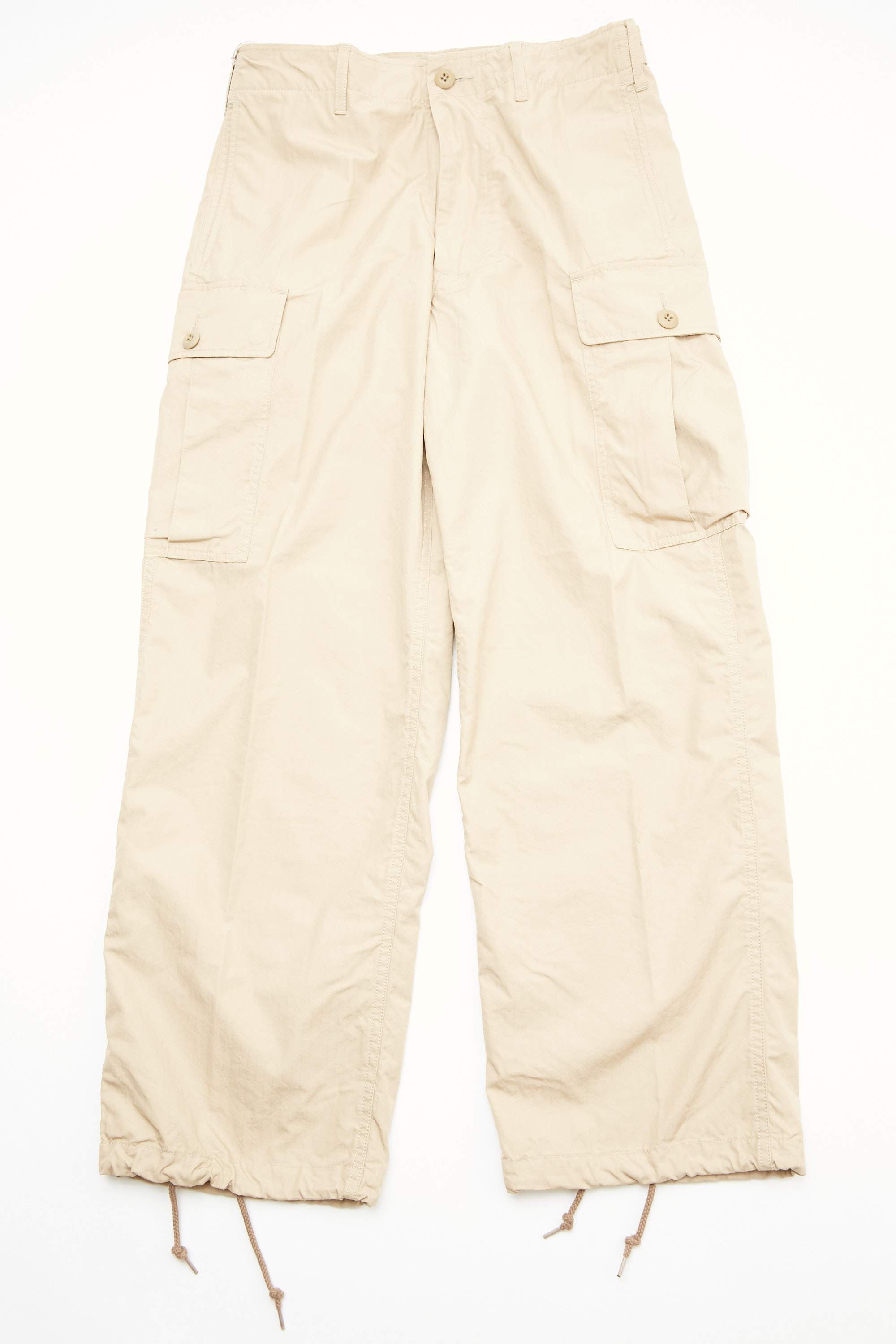 パンツ BEAMS PLUS / MIL 6 Pocket 80/3 Ripstop Beams Plus Mil 6 Pockets 80/3 Rip Stop Pant in Olive | REVOLVE