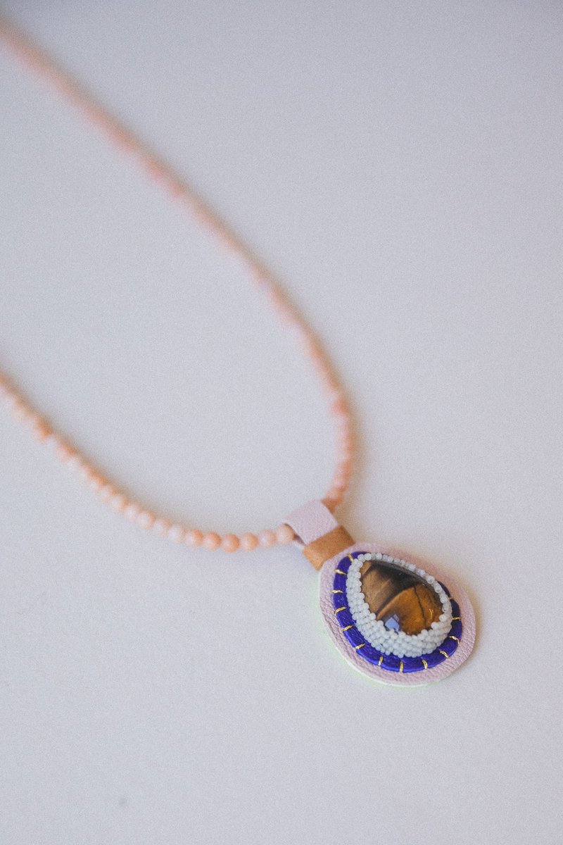 Robin Mollicone PINK AVENTURINE  WITH A TIGER EYE TEARDROP PENDANT NECKLACE - Multi