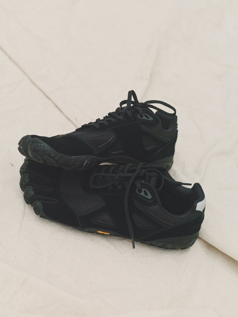 TAKAHIROMIYASHITA The Soloist. Suicoke Vibram FiveFingers Shoe - Black