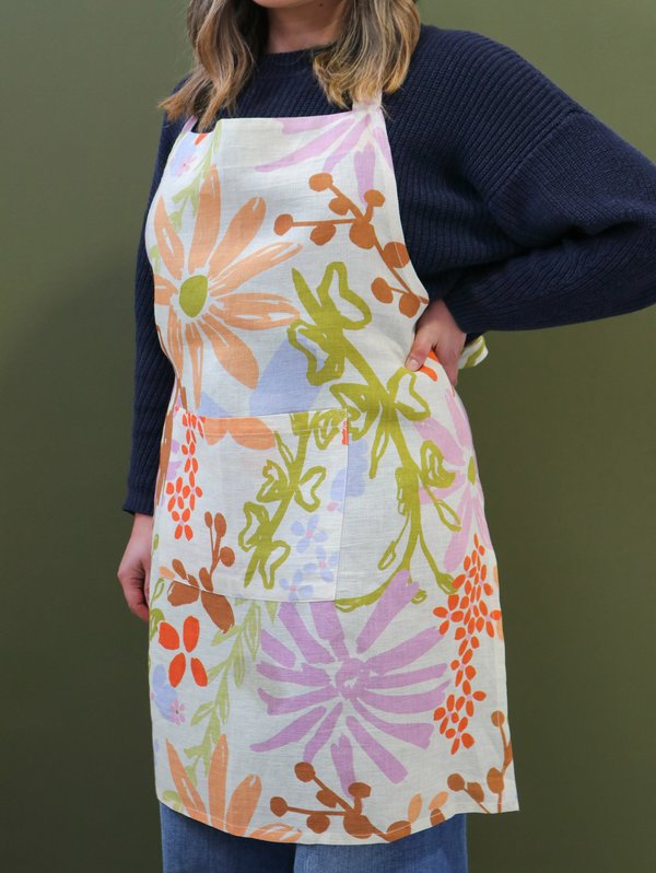 Mosey Me The Garden Linen Apron