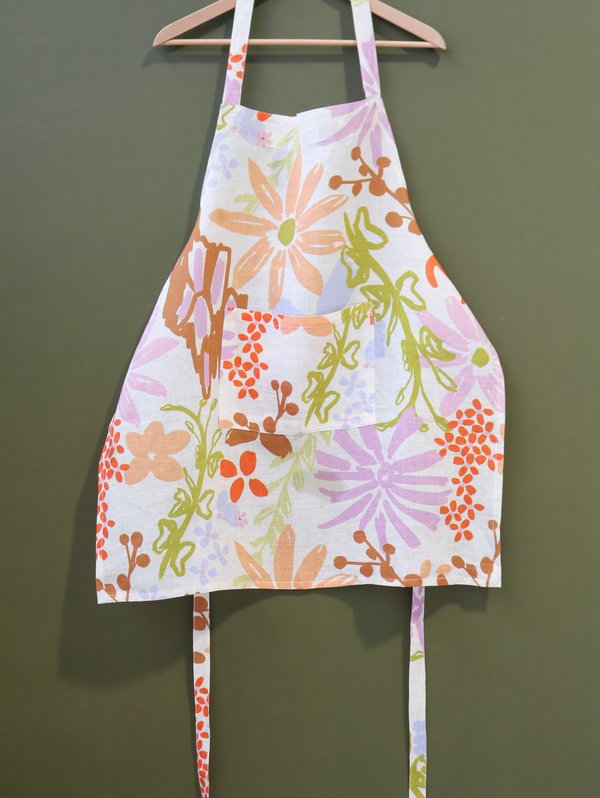 Mosey Me The Garden Linen Apron
