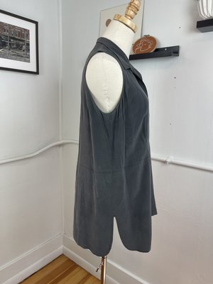 Vintage Ecru Silk Sleeveless Tank - Gray Vintage Ecru Silk Sleeveless Tank - Gray