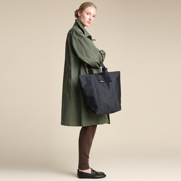 Bags in Progress Mid CarryAll Tote Black Garmentory