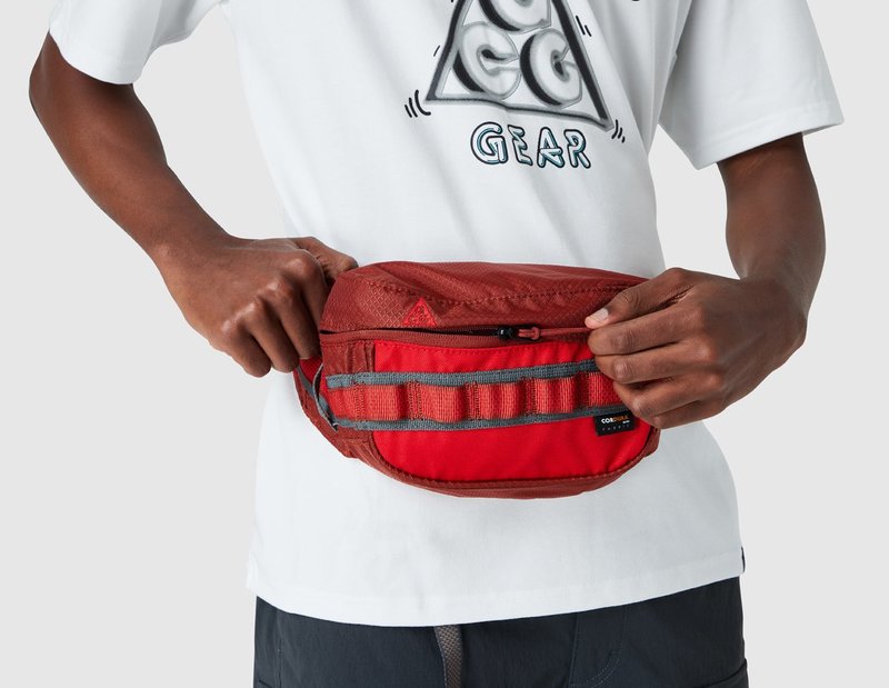 nike acg karst small items bag