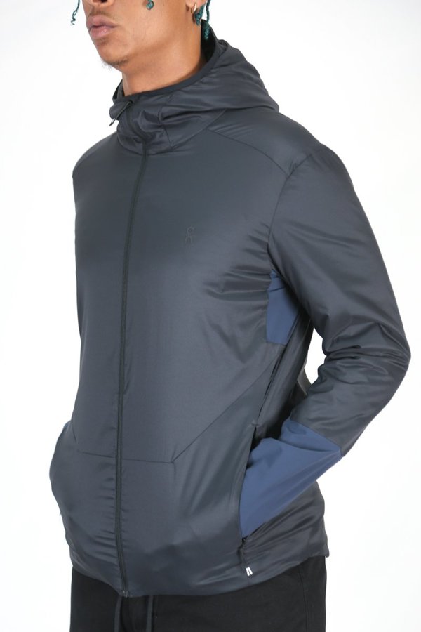 ON Running Insulator Jacket - Black/Navy | Garmentory