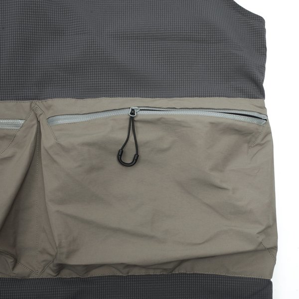 eye_C x CMF OUTDOOR GARMENT OVERLAY VEST 