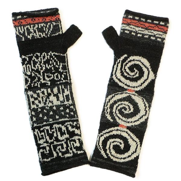 Ainu x Kuba 2Ways Mittens 'Black' Ainu x Kuba 2Ways Mittens 'Black'