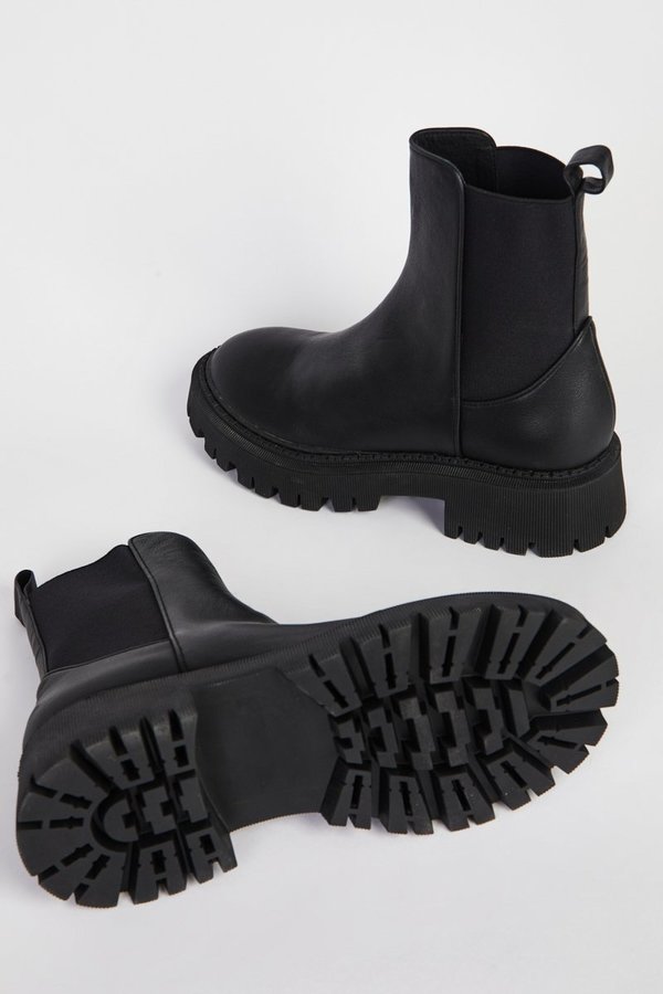 GUIDED Black GUIDED Black
