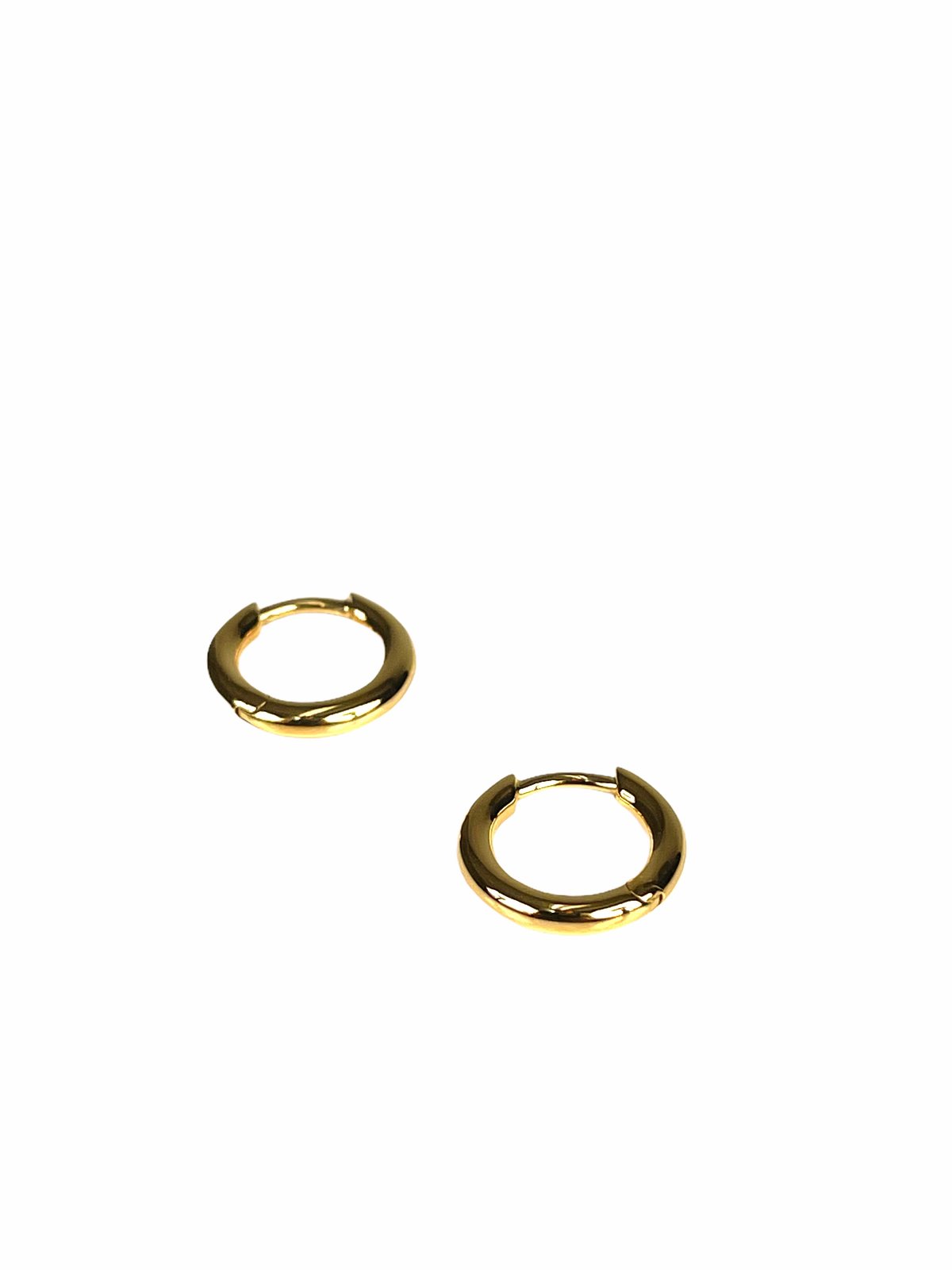 Tom Wood SMALL HOOP EARRINGS - Gold | Garmentory